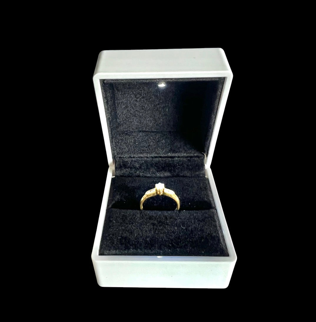 Vintage 18ct Gold Diamond Solitaire Ring 0.27ct Channel Shoulders Size M