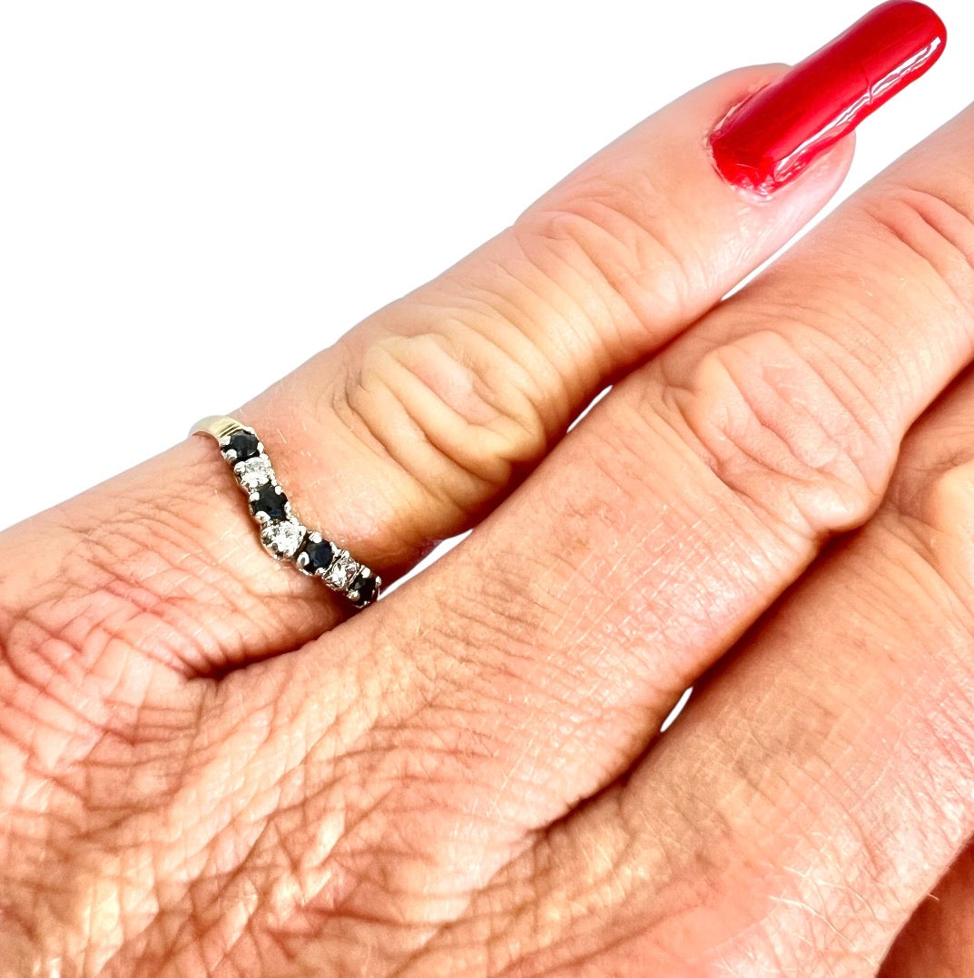 Vintage 9ct Gold Sapphire Wishbone Ring - Seven Stone - Size K 1/2