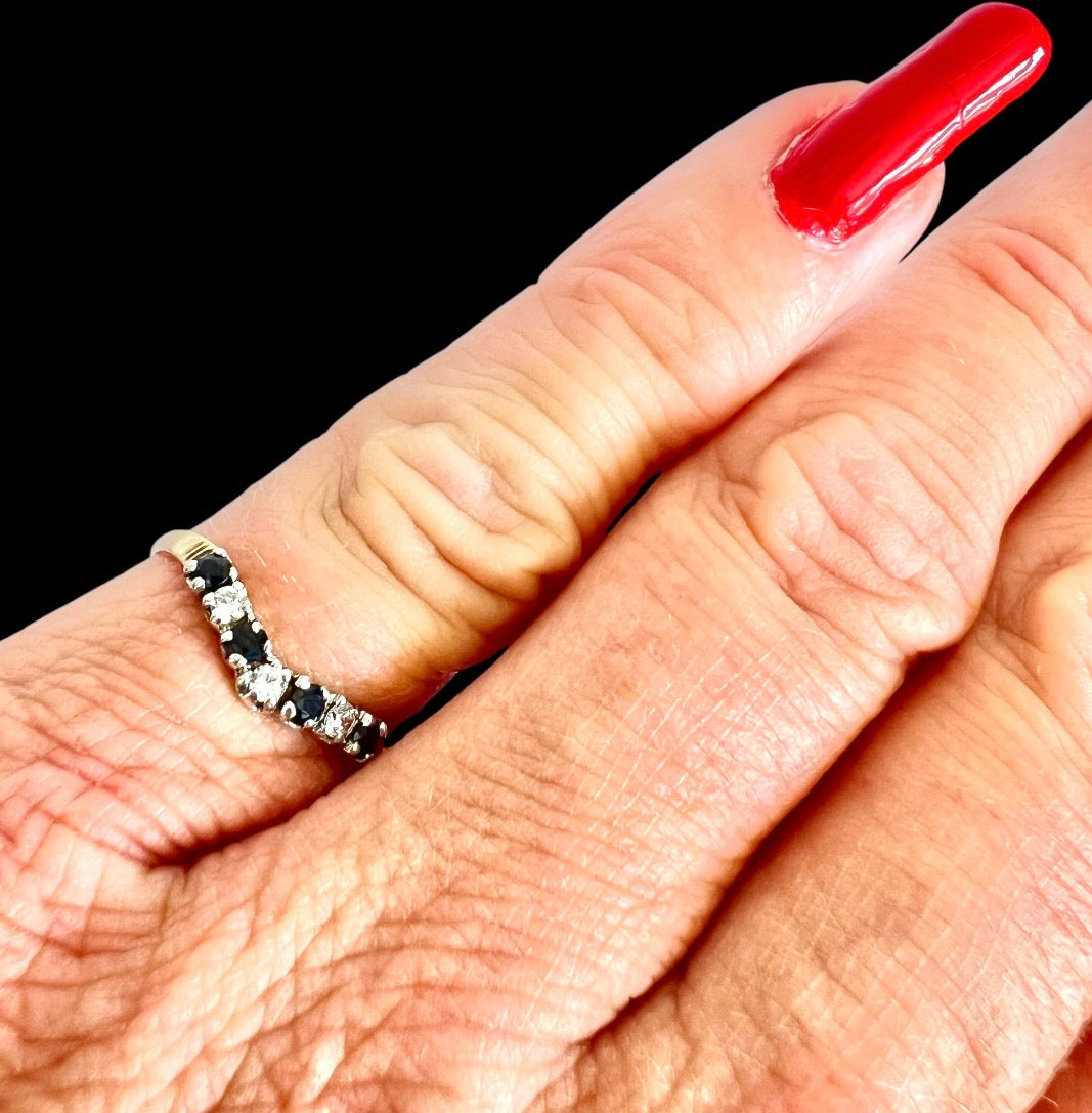 Vintage 9ct Gold Sapphire Wishbone Ring - Seven Stone - Size K 1/2