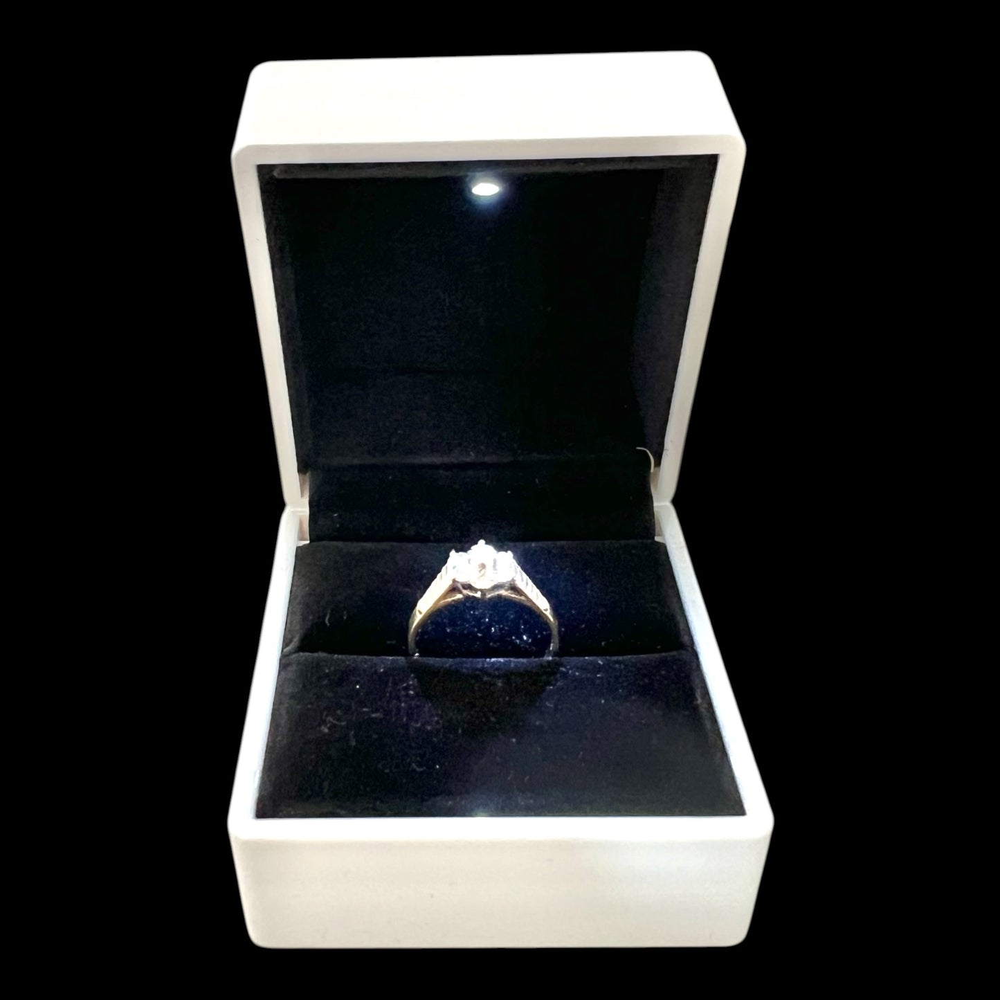 Diamond Flower Cluster Ring - Vintage - 9ct Gold Textured Shoulders - Size N 1/2