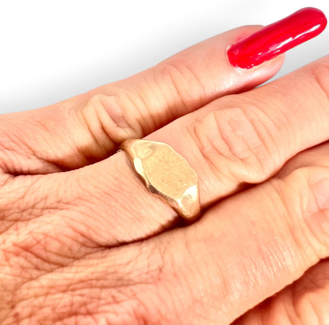 Vintage Yellow Gold Shield Signet Ring 3.04g Engravable Unisex Size S