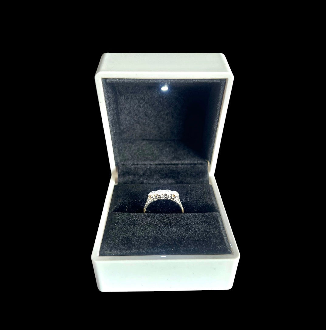 Vintage 18ct Gold Platinum Four Diamond Ring Stamped 18CT & PT Size N