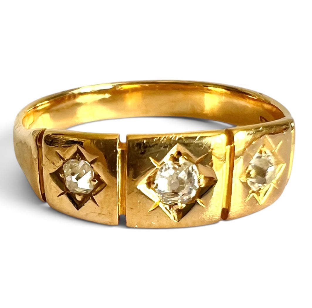 Antique 18ct Gold Three Stone Diamond Ring Old Cut Graduated Size J 3/4