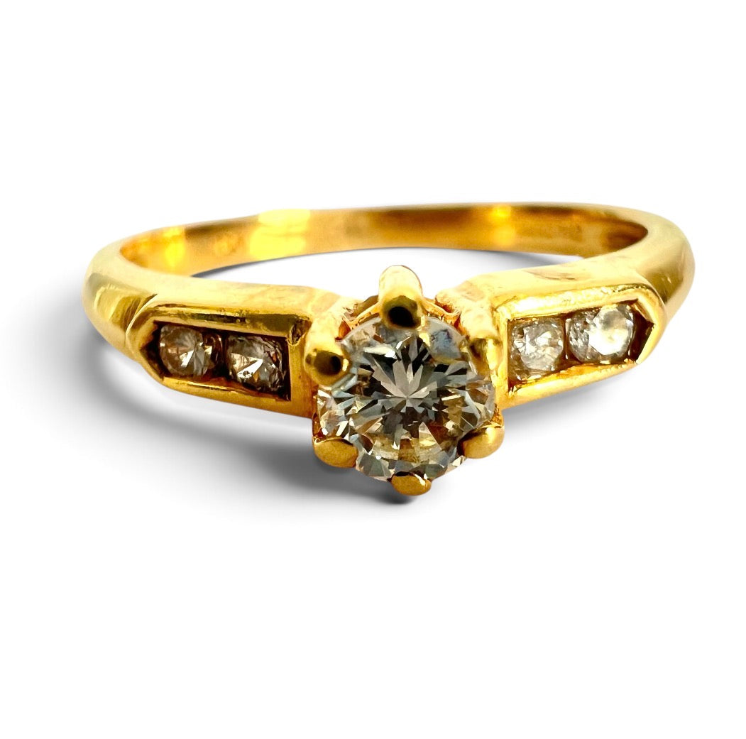 Vintage 18ct Gold Diamond Solitaire Ring 0.27ct Channel Shoulders Size M