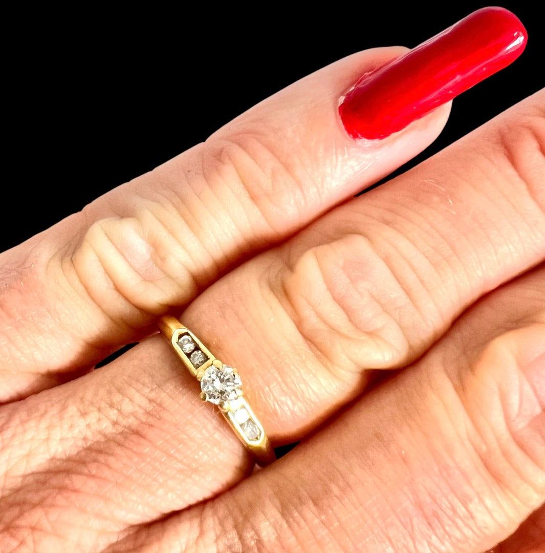 Vintage 18ct Gold Diamond Solitaire Ring 0.27ct Channel Shoulders Size M