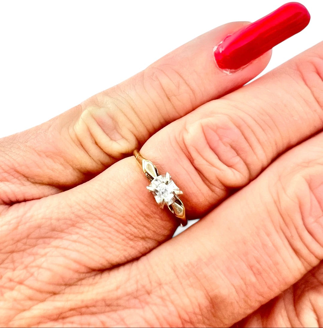 Vintage 18ct Yellow & White Gold Diamond Solitaire Ring 18CT Size K½