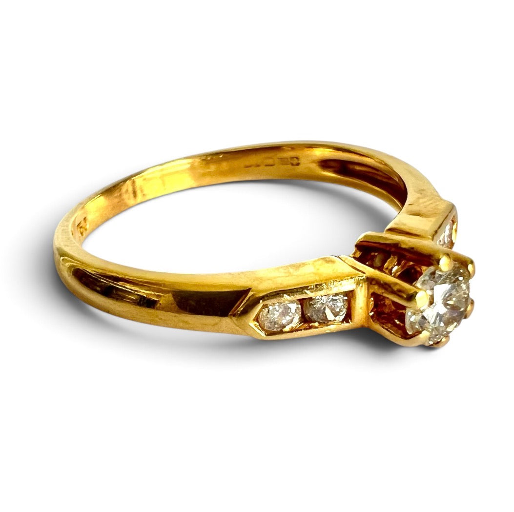 Vintage 18ct Gold Diamond Solitaire Ring 0.27ct Channel Shoulders Size M