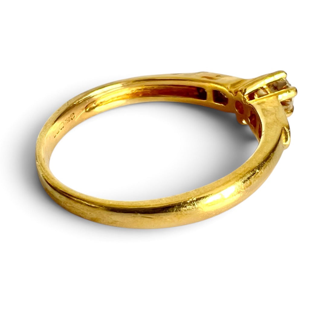 Vintage 18ct Gold Diamond Solitaire Ring 0.27ct Channel Shoulders Size M