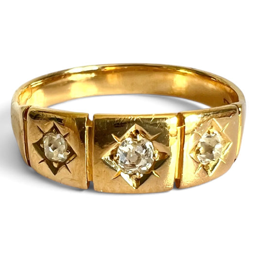 Antique 18ct Gold Three Stone Diamond Ring Old Cut Graduated Size J 3/4