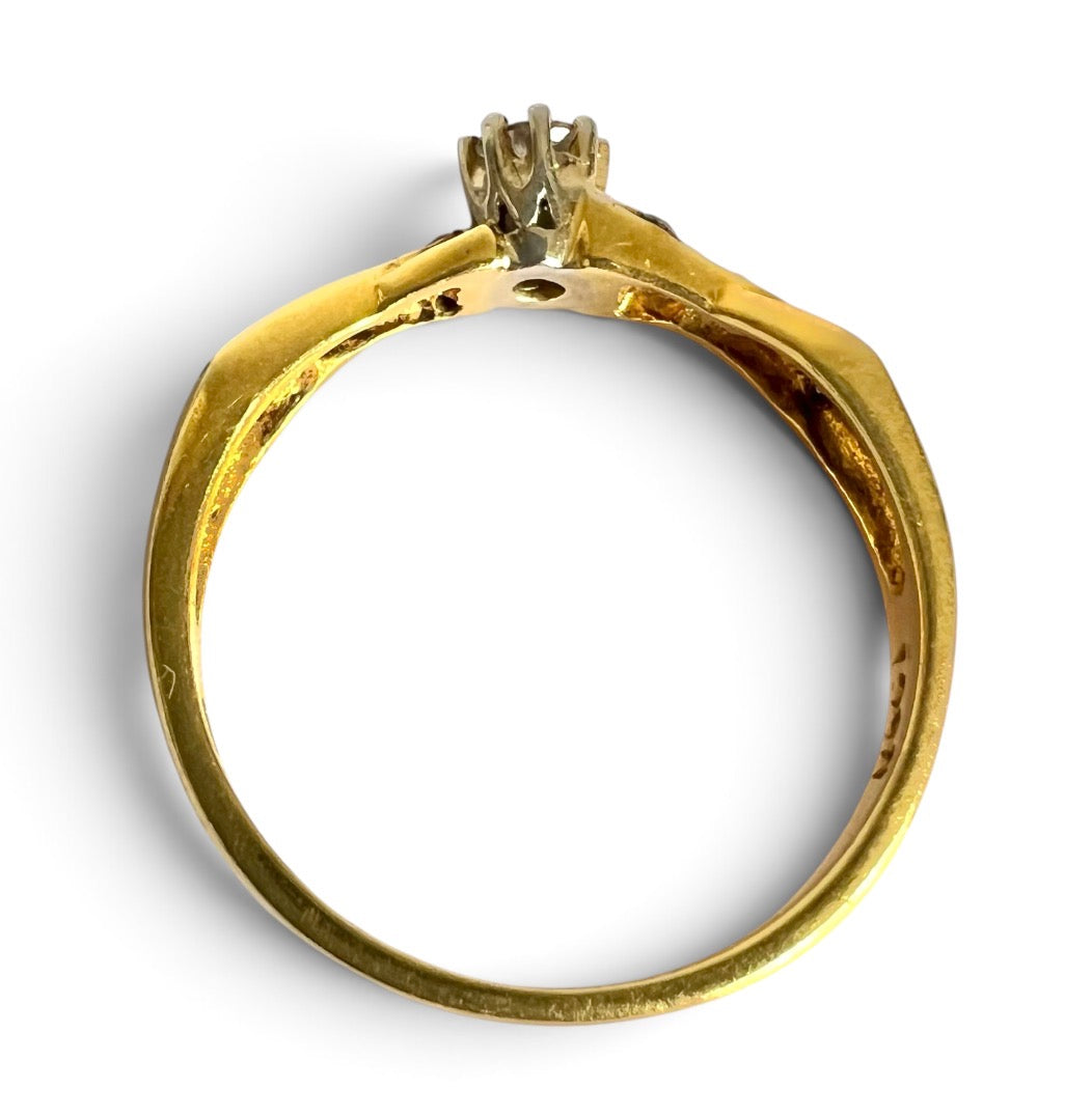 Vintage 1993 18ct Gold Diamond Solitaire Ring Diamond Shoulders Hallmark Size O½