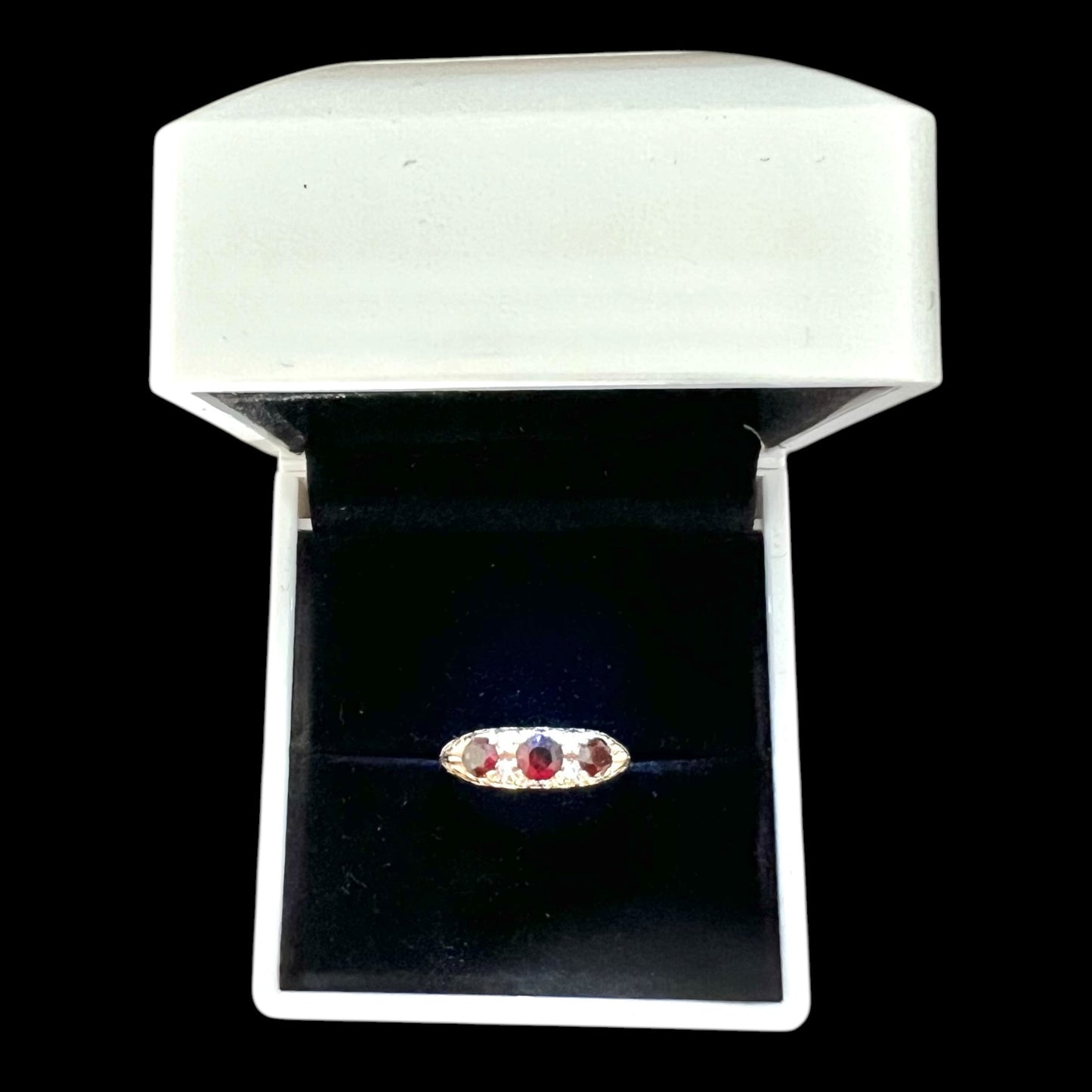 Garnet & Topaz Three Stone Ring Vintage - 9ct Gold Carved - Size P 1/2