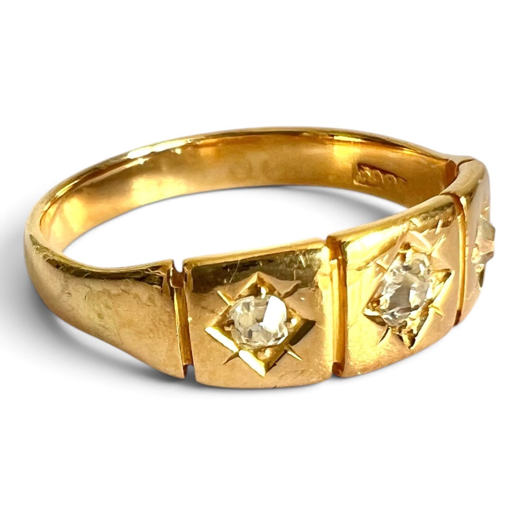 Antique 18ct Gold Three Stone Diamond Ring Old Cut Graduated Size J 3/4