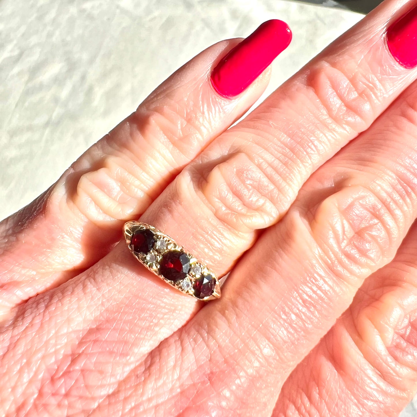 Garnet & Topaz Three Stone Ring Vintage - 9ct Gold Carved - Size P 1/2