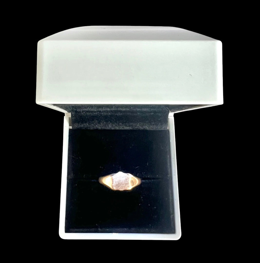 Vintage Yellow Gold Shield Signet Ring 3.04g Engravable Unisex Size S