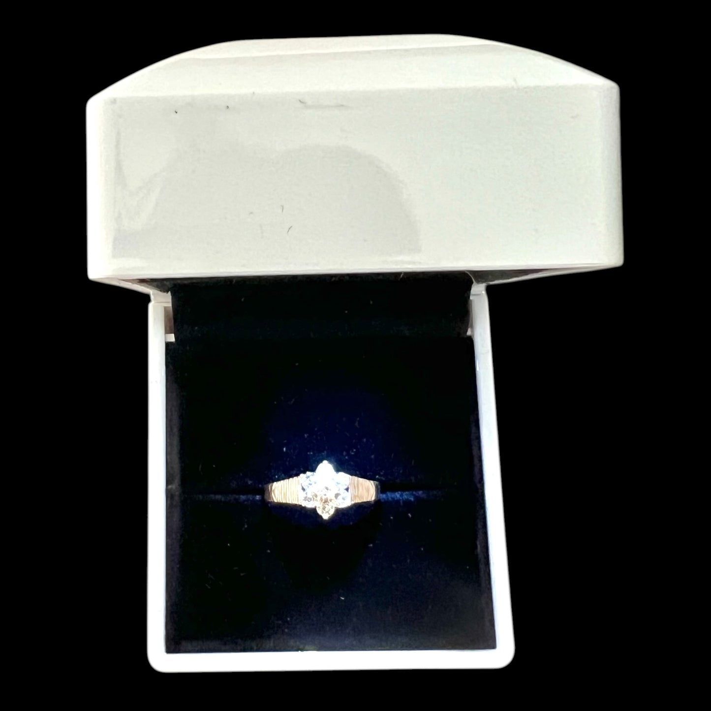 Diamond Flower Cluster Ring - Vintage - 9ct Gold Textured Shoulders - Size N 1/2