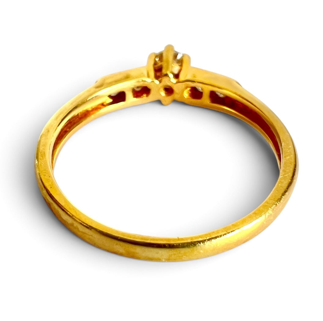 Vintage 18ct Gold Diamond Solitaire Ring 0.27ct Channel Shoulders Size M