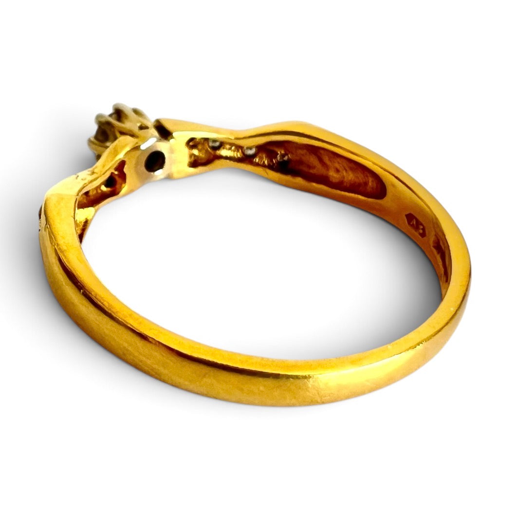 Vintage 1993 18ct Gold Diamond Solitaire Ring Diamond Shoulders Hallmark Size O½