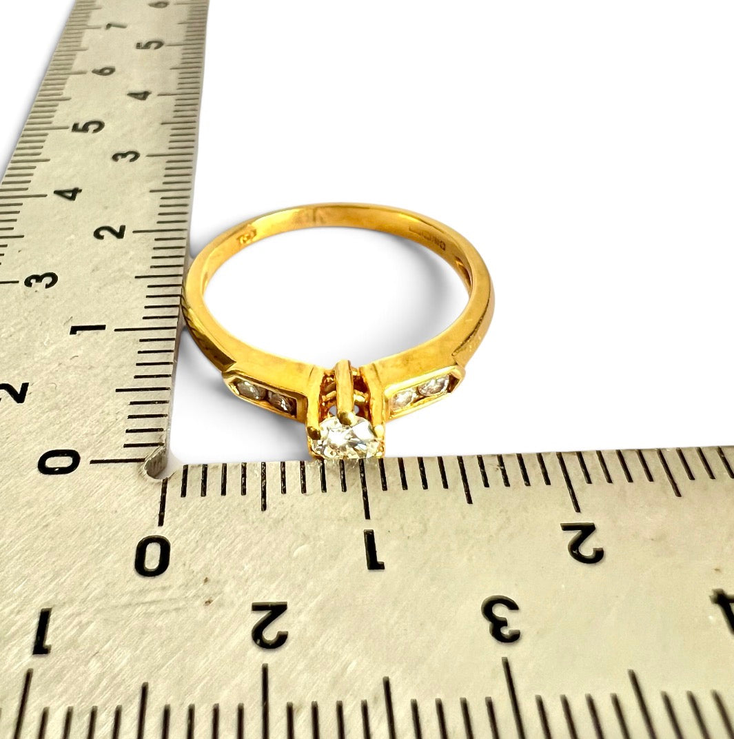 Vintage 18ct Gold Diamond Solitaire Ring 0.27ct Channel Shoulders Size M