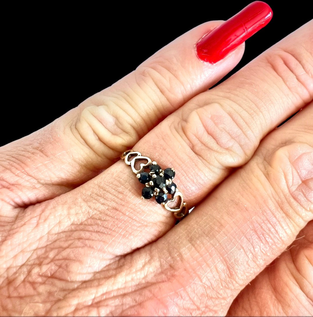 Vintage 9ct Gold Sapphire Flower Cluster Ring - Heart Shoulders - Size O