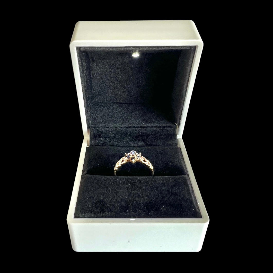 Vintage 9ct Gold Sapphire Flower Cluster Ring - Heart Shoulders - Size O
