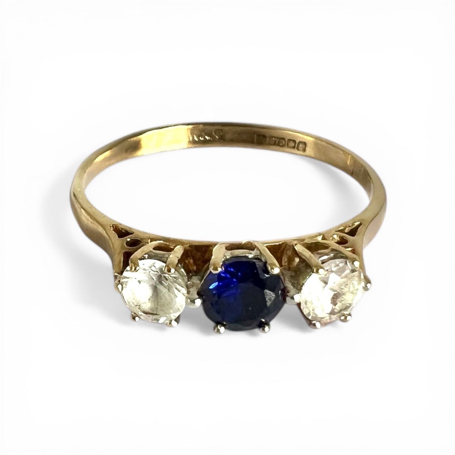 Close up front view of setting 9ct Gold Sapphire Trilogy Ring – Three Stone Design, Size P 1/2